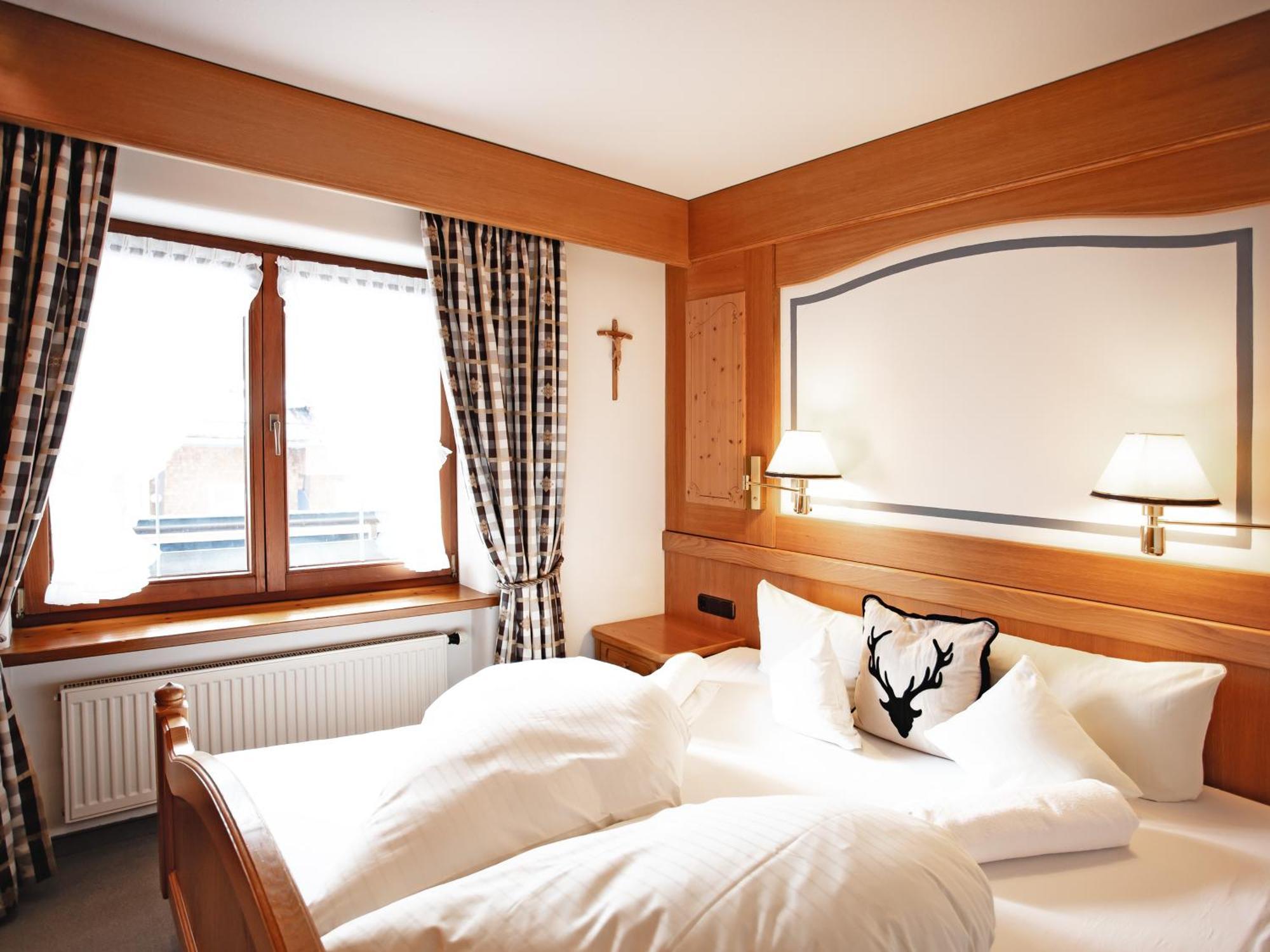 Hotel Bergruh Oberstdorf Bagian luar foto